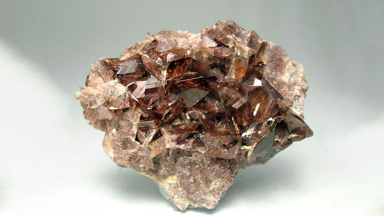 Axinita (Axinite)
